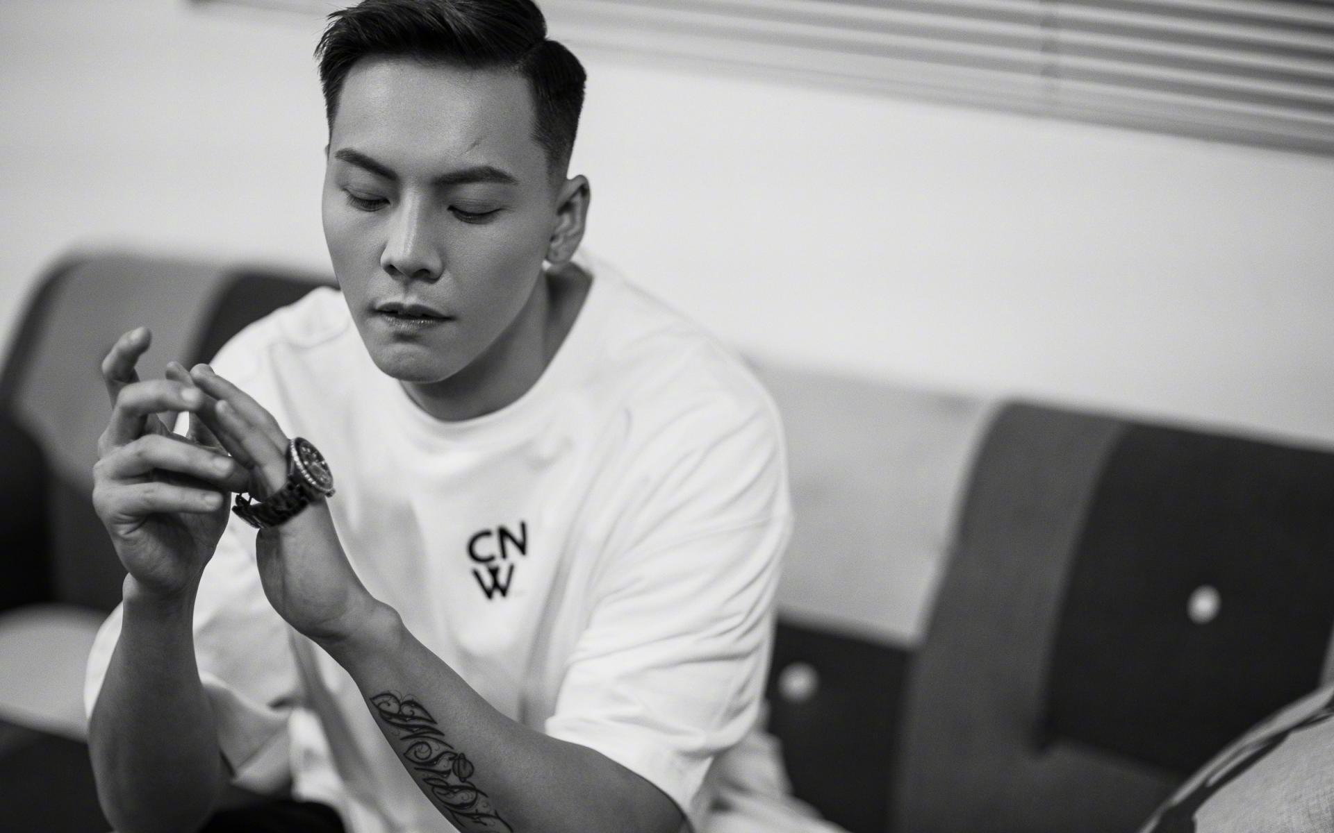 仰泳冲刺希腊队节奏稳定,仰泳国际比赛