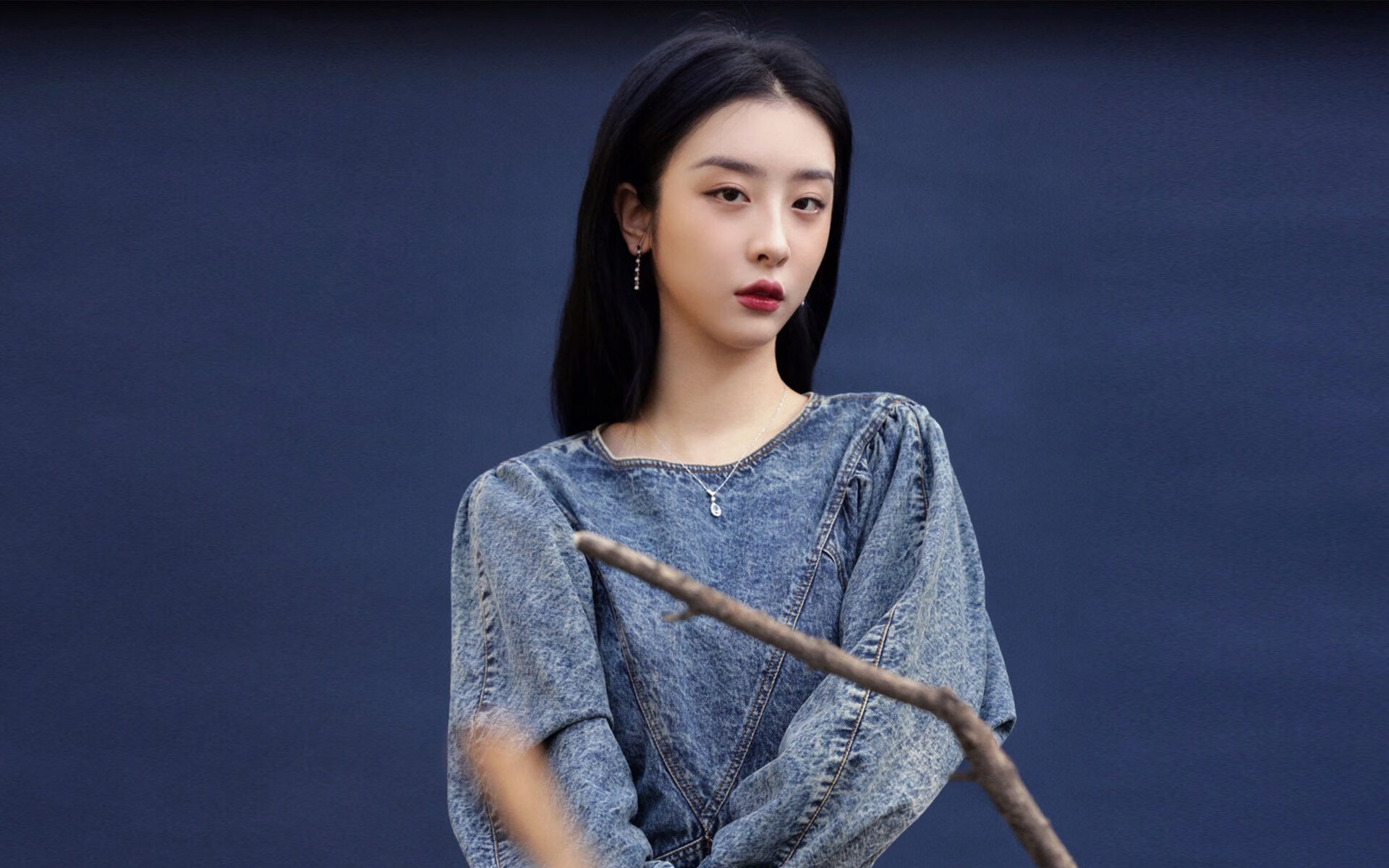 阿伦·斯密斯：全黑队进攻发动机，精准传球铸就球队胜利，阿伦-内史密斯