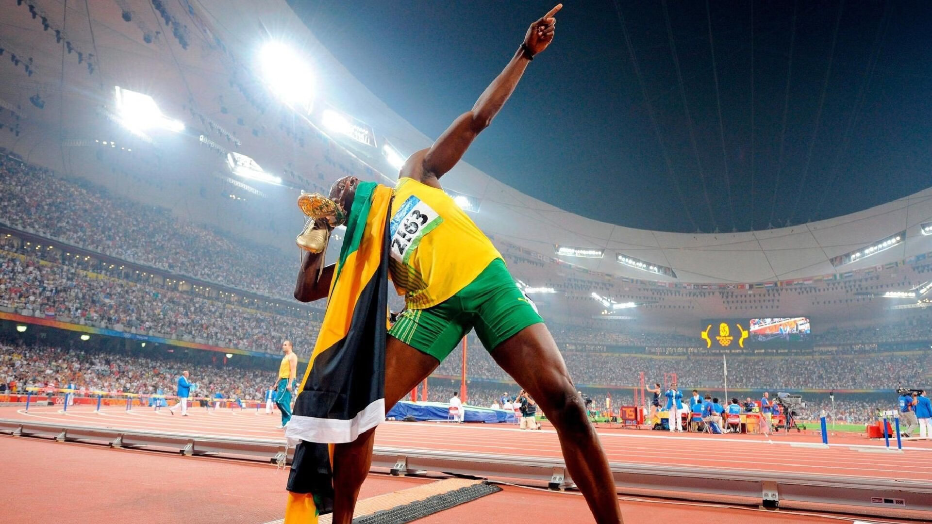 ayx体育-国际空中飞人特技表演，视觉震撼的极限运动盛典，空中飞人动作